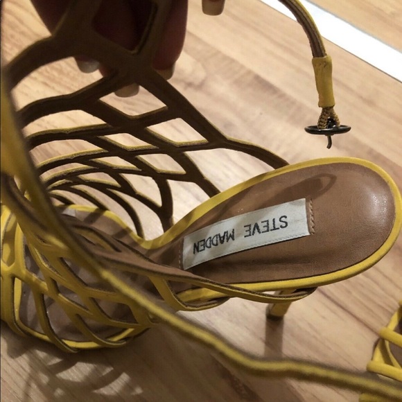 Steve Madden Heels - Picture 2 of 3